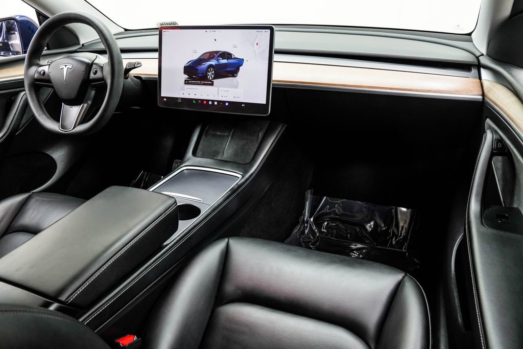 Used 2023 Tesla Model Y Performance AWD/4WD image 22