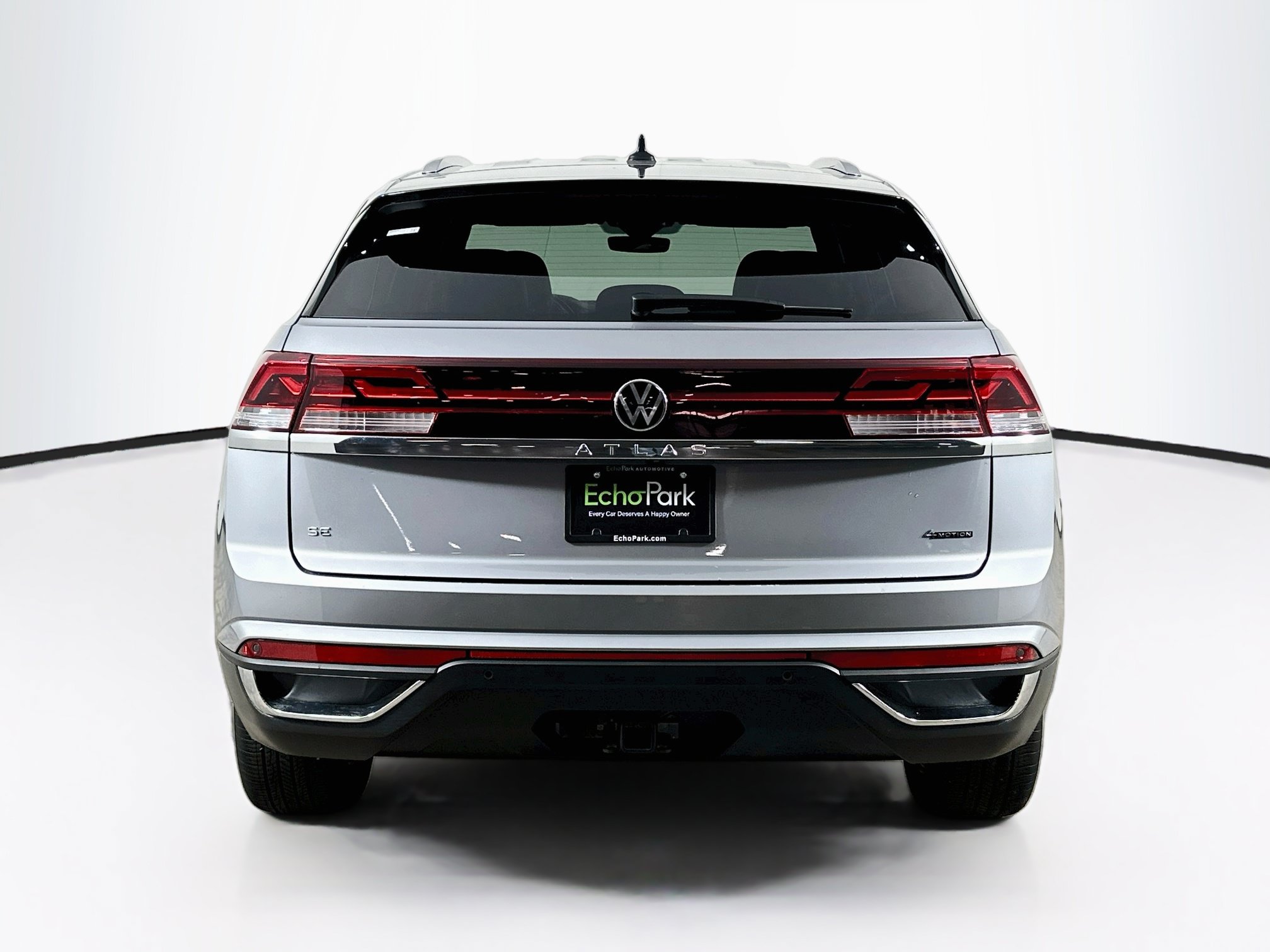 Used 2025 Volkswagen Atlas Cross Sport SE AWD/4WD image 7