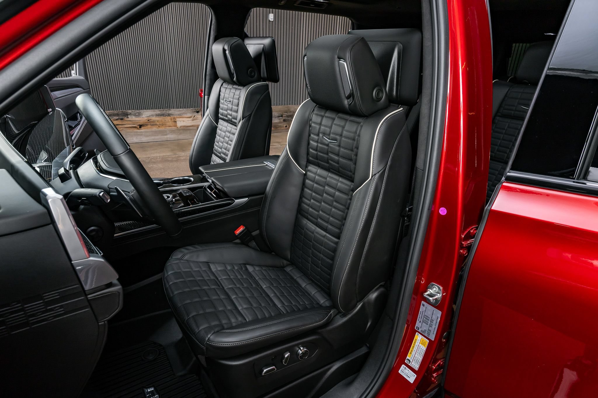 Used 2026 Cadillac Escalade V w/ LPO, Floor Liner Package AWD/4WD image 29