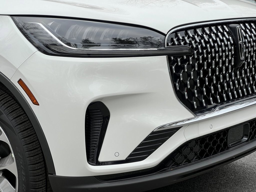 New 2026 Lincoln Aviator AWD image 2