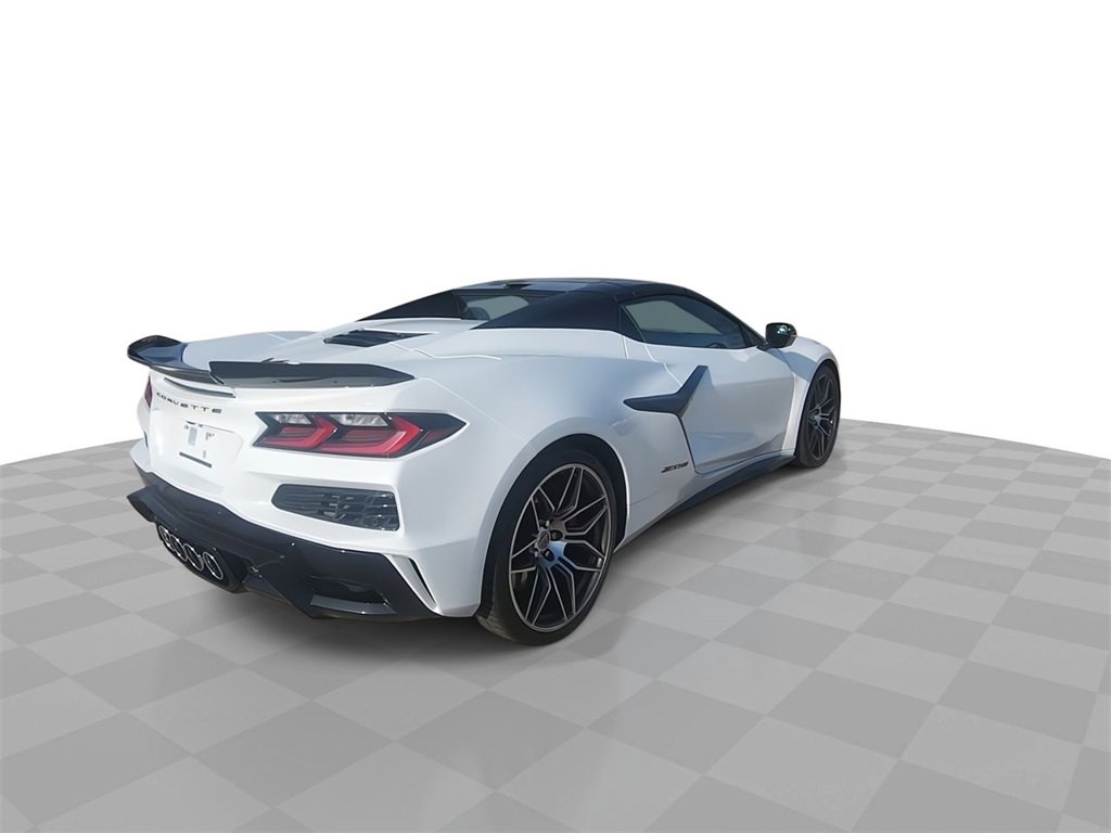 Used 2024 Chevrolet Corvette Z06 image 8