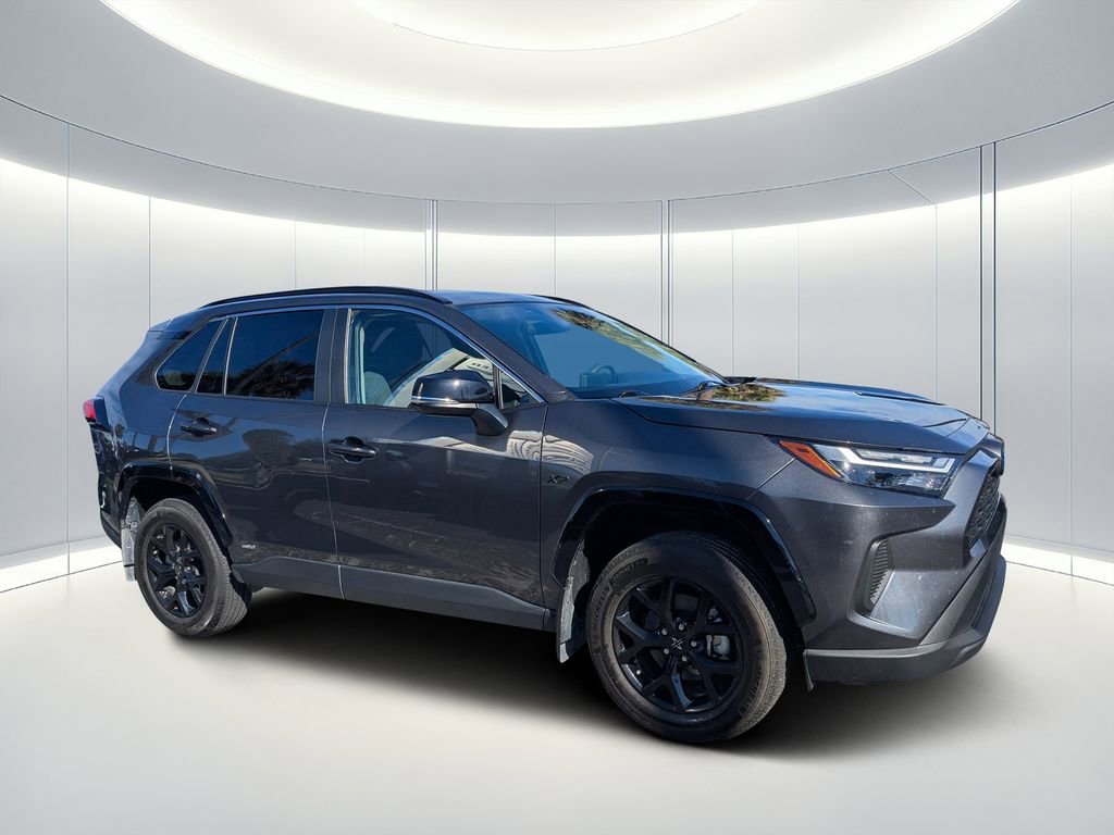 Used 2024 Toyota RAV4 XLE AWD/4WD image 1
