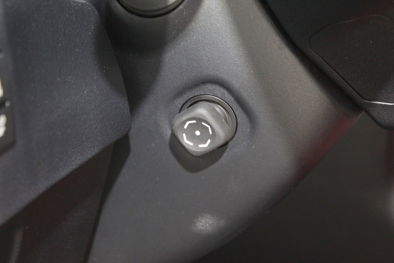 Used 2023 Lexus GX 460 Luxury image 9