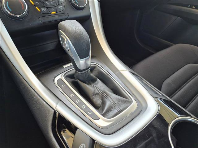Used 2015 Ford Fusion SE FWD image 12