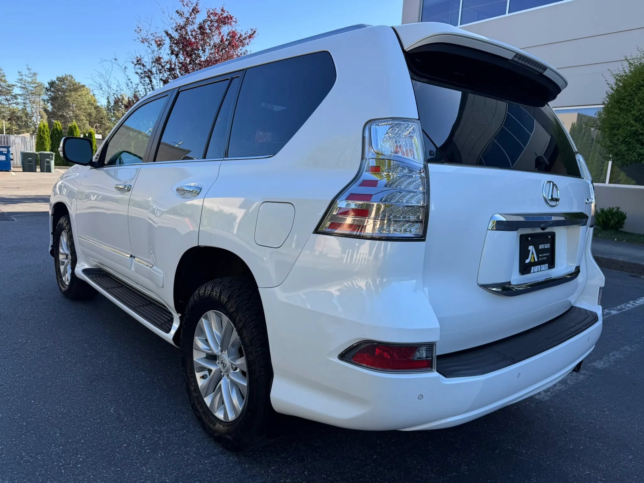 Used 2016 Lexus GX 460 w/ Premium Package AWD/4WD image 8