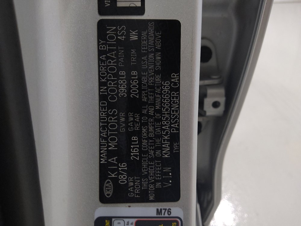 Used 2017 Kia Forte LX image 33