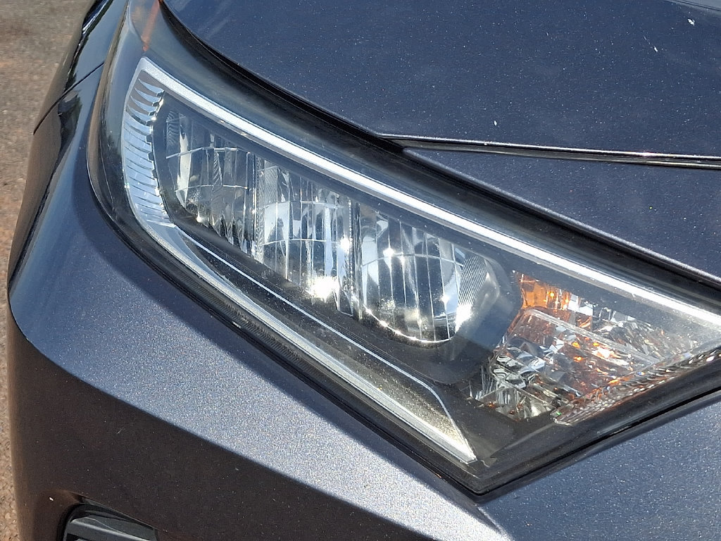 Used 2019 Toyota RAV4 XLE Premium w/ All Weather Liner Package AWD/4WD image 9