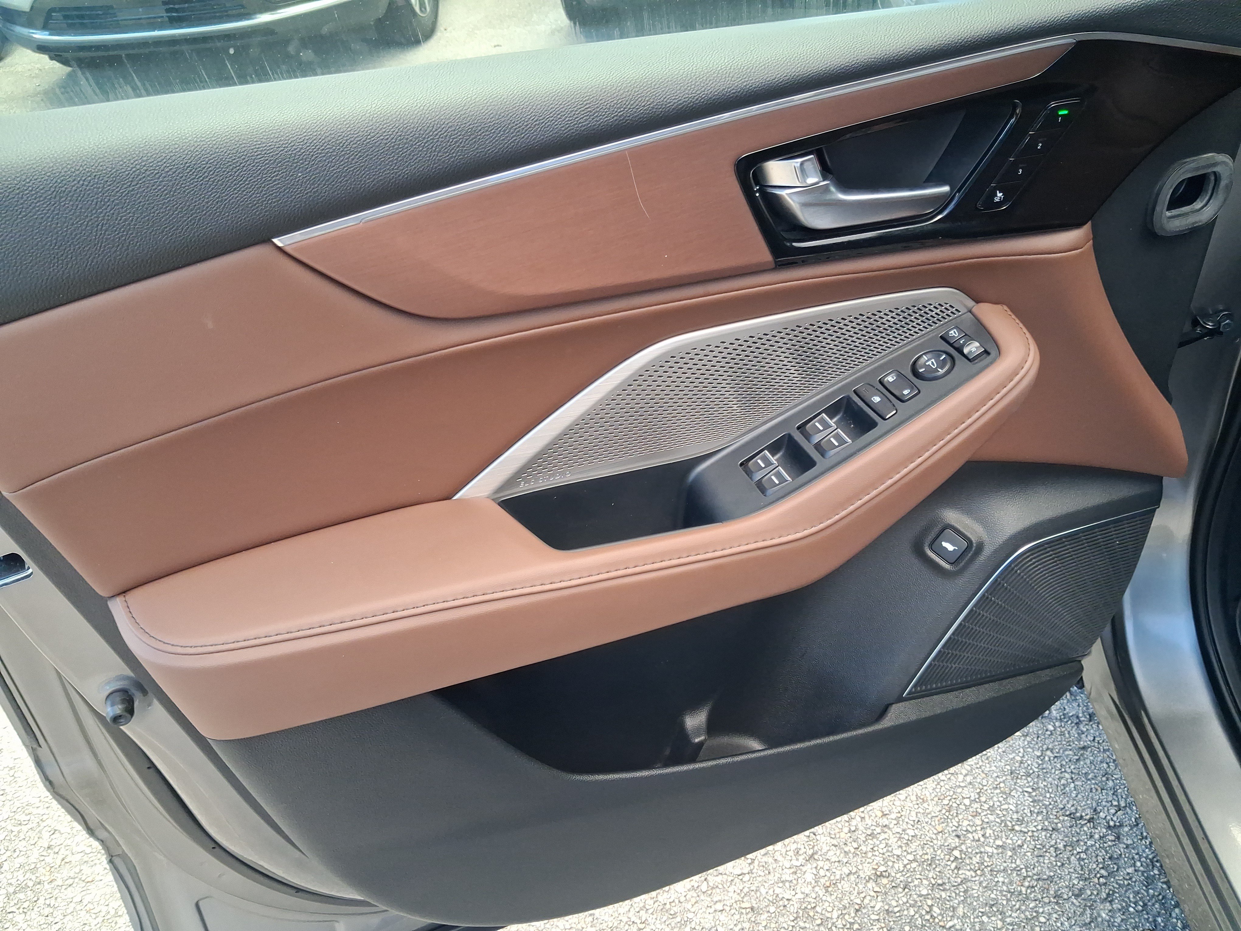Used 2024 Acura MDX w/ Technology Package FWD image 14