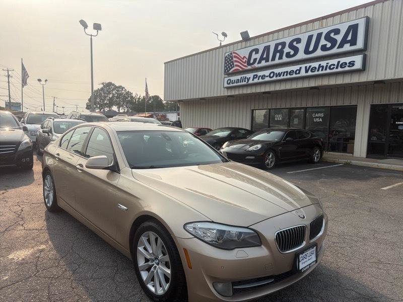 Used 2011 BMW 528i Sedan RWD image 1