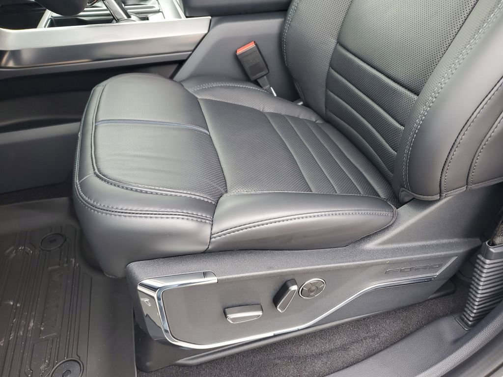 New 2025 Ford F150 Platinum w/ FX4 Off-Road Package image 15