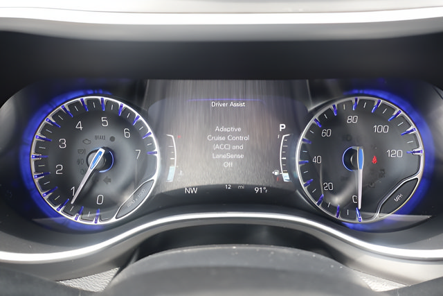 New 2027 Chrysler Pacifica Limited FWD image 12