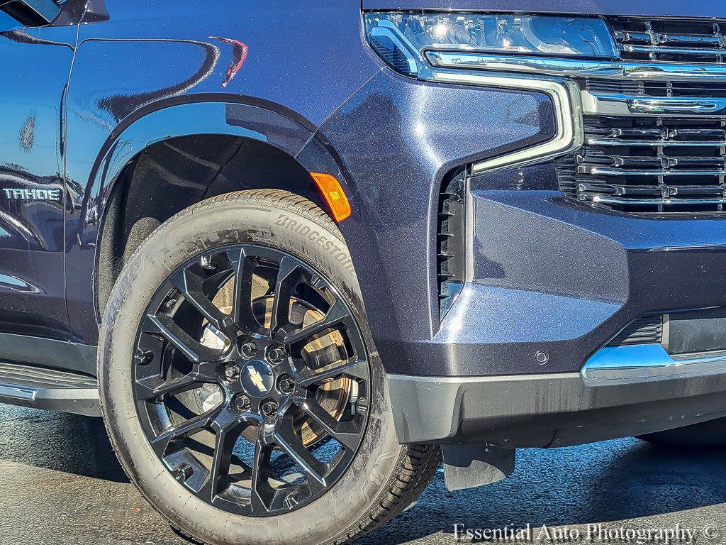 Certified 2022 Chevrolet Tahoe LT w/ Luxury Package AWD/4WD image 4