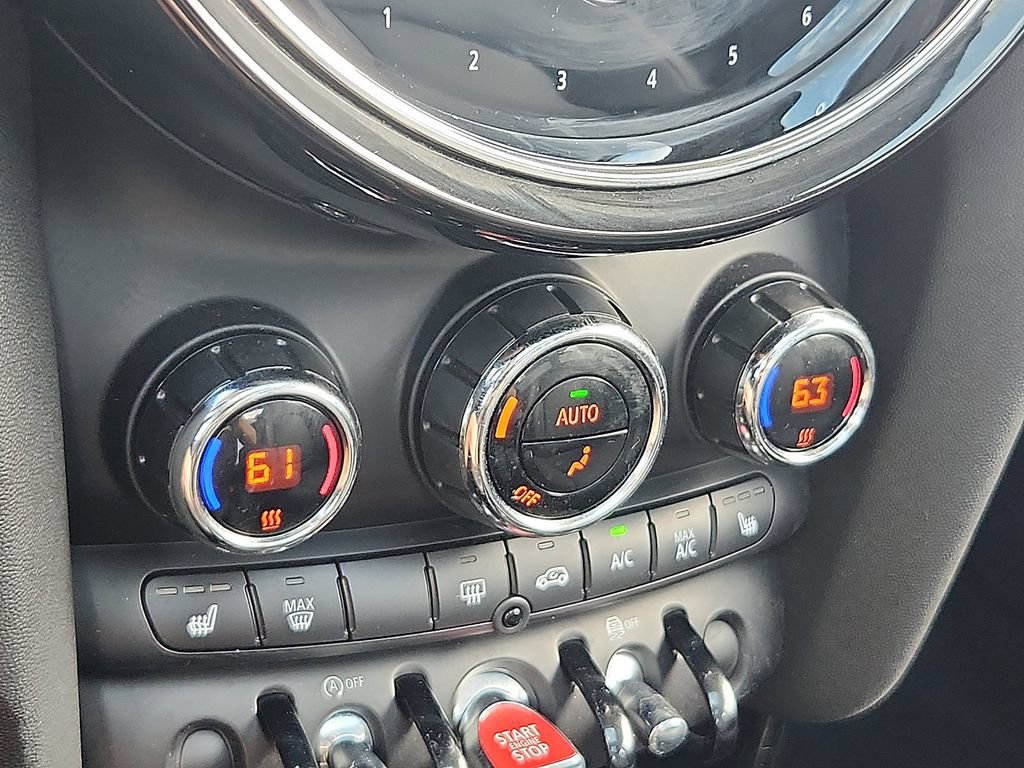Used 2024 MINI Cooper 2-Door Hardtop FWD image 10