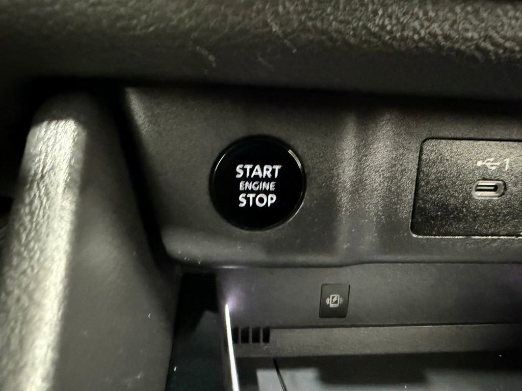 Used 2026 Nissan Rogue SL image 40