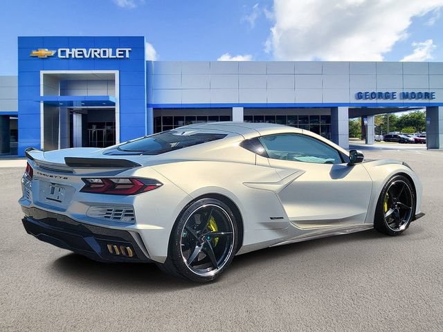 Certified 2024 Chevrolet Corvette E-Ray w/ ZER Performance Package AWD/4WD image 4