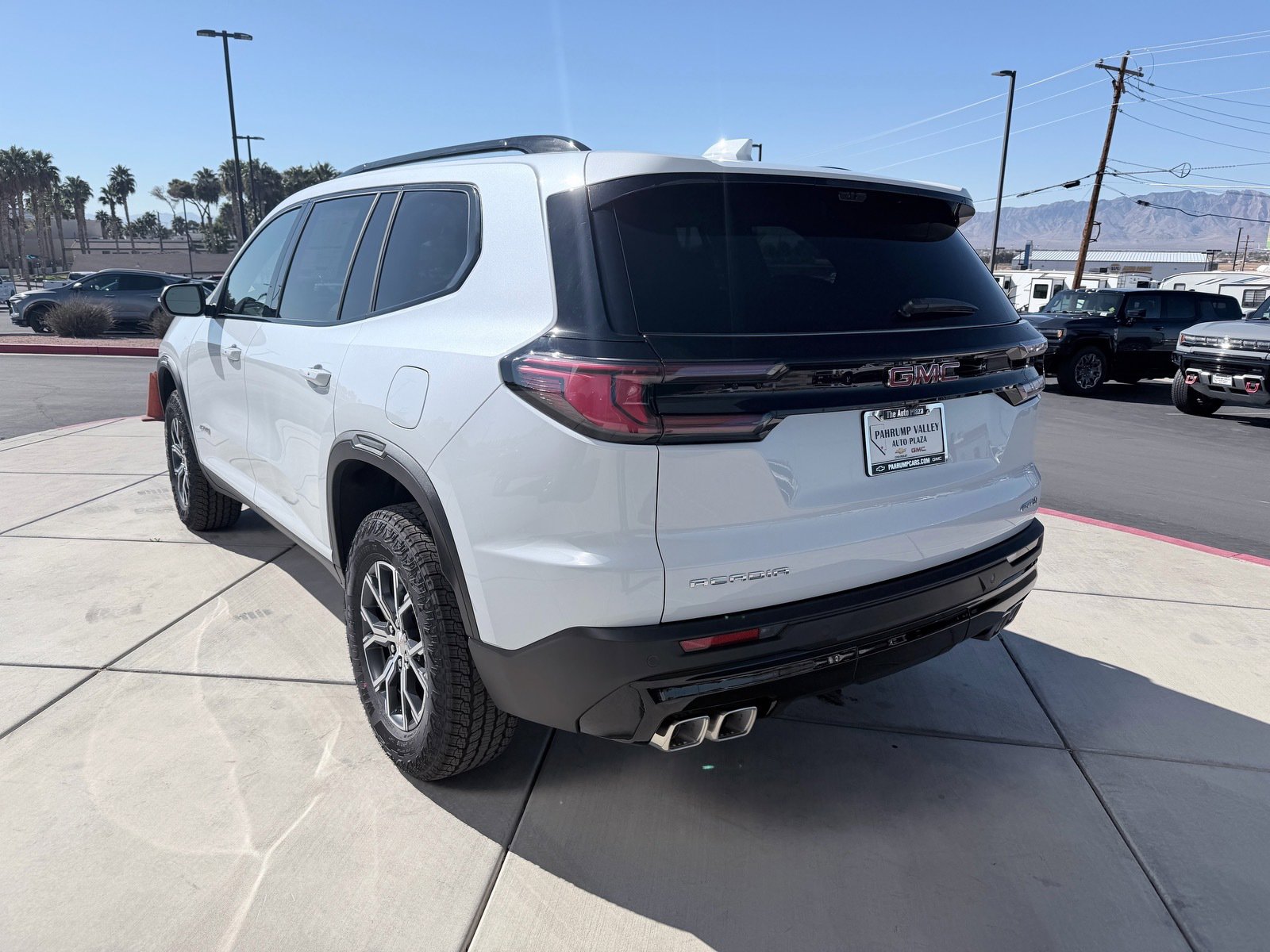 New 2026 GMC Acadia AT4 w/ Luxury Package image 5