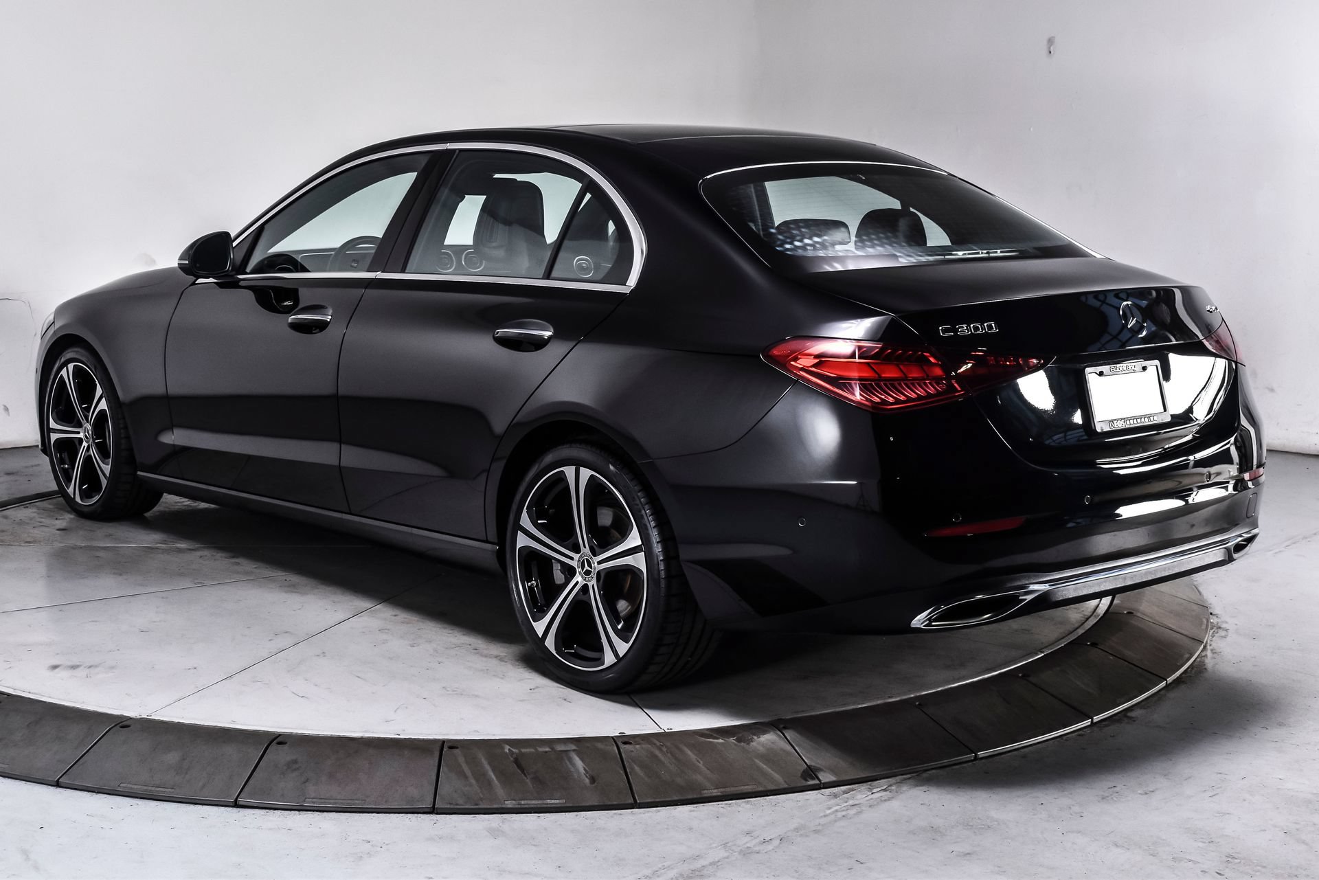 Used 2024 Mercedes-Benz C 300 4MATIC Sedan w/ Advanced USB Package image 4