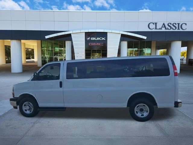 Used 2023 Chevrolet Express 3500 LT w/ LT Preferred Equipment Group RWD image 6