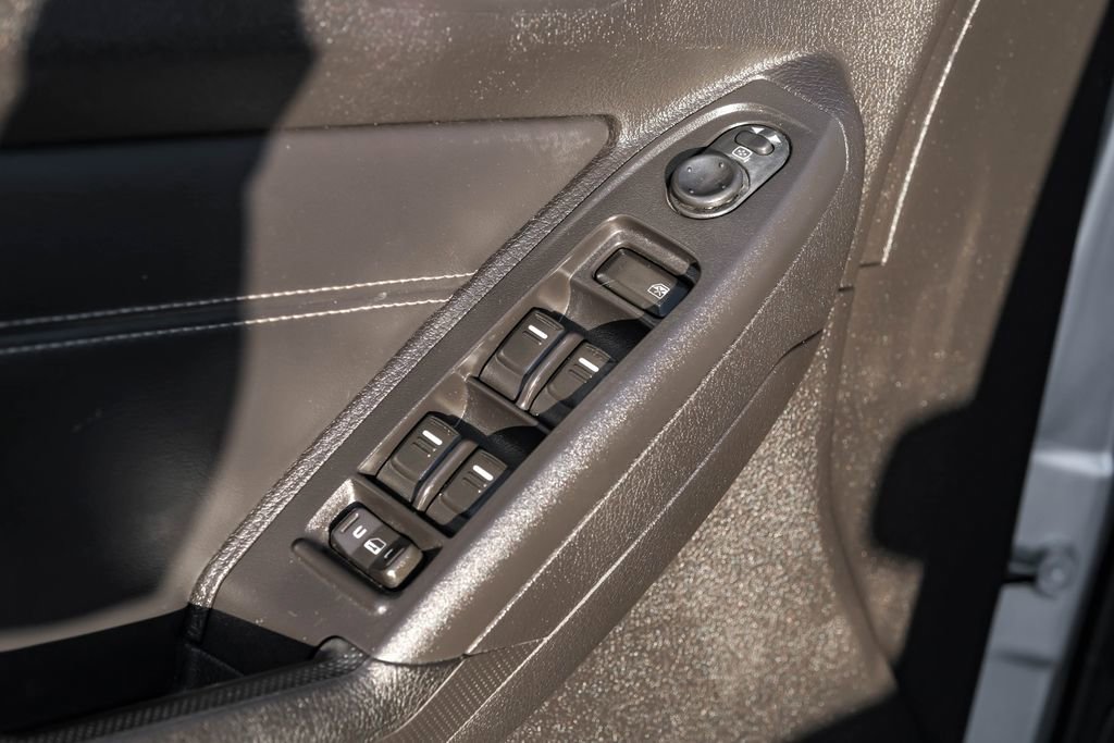 Used 2010 HUMMER H3 Luxury w/ Appearance Package image 45