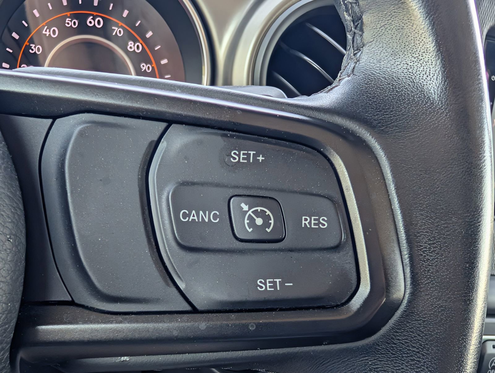 Used 2018 Jeep Wrangler Unlimited Sport S image 24
