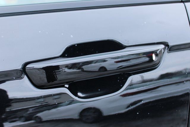 Used 2025 Jeep Grand Cherokee Laredo w/ Luxury Tech Group I AWD/4WD image 9