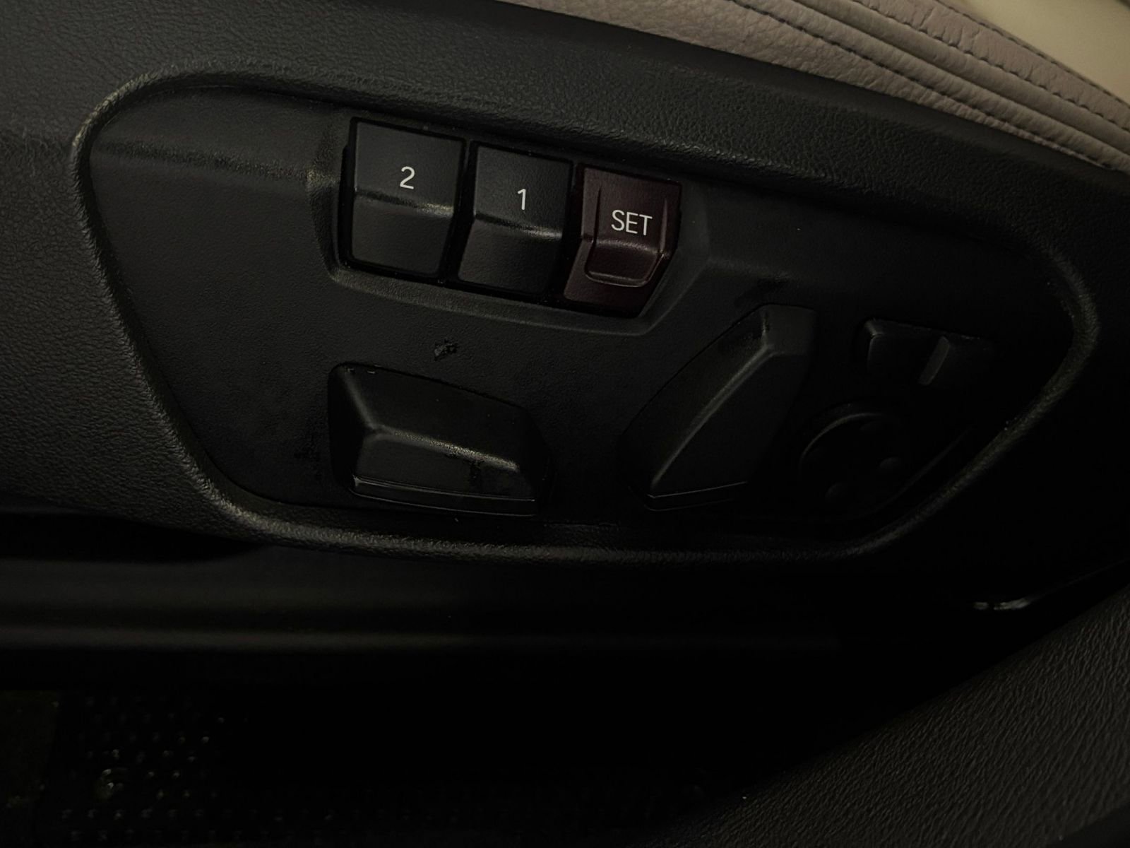 Used 2020 BMW X2 sDrive28i image 23