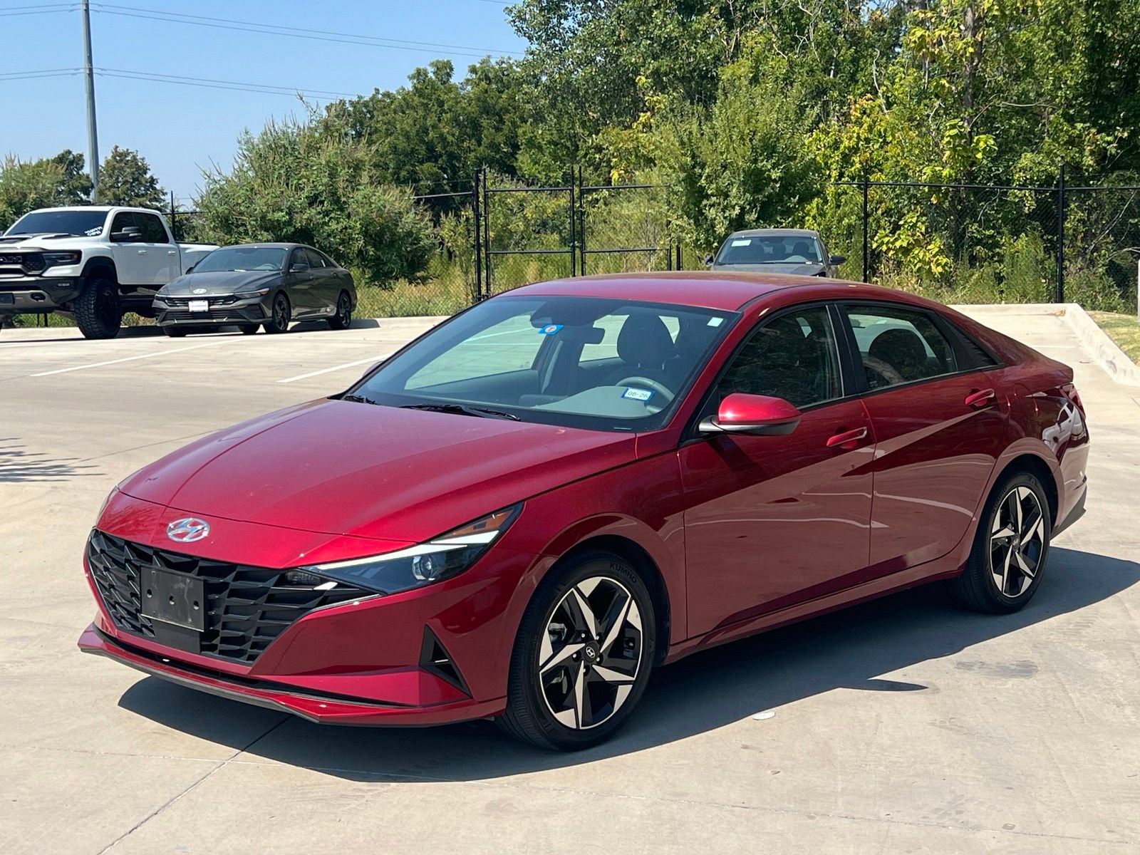 Used 2023 Hyundai Elantra SEL w/ Convenience Package FWD image 5