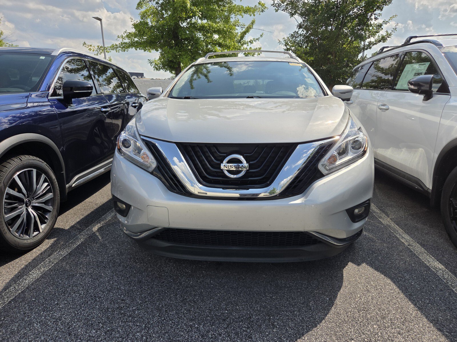 Used 2017 Nissan Murano Platinum w/ Cargo Package FWD image 2