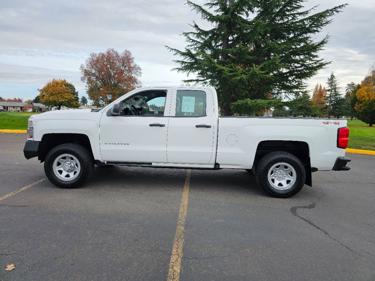 Used 2017 Chevrolet Silverado 1500 W/T w/ Trailering Package image 28