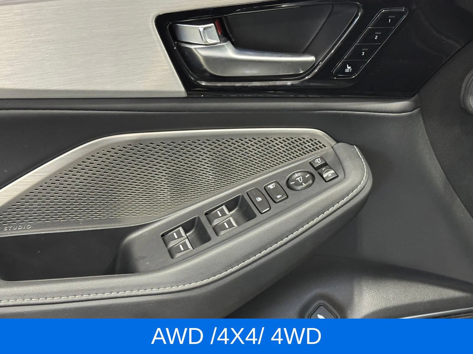 Used 2023 Acura MDX w/ Technology Package AWD/4WD image 13