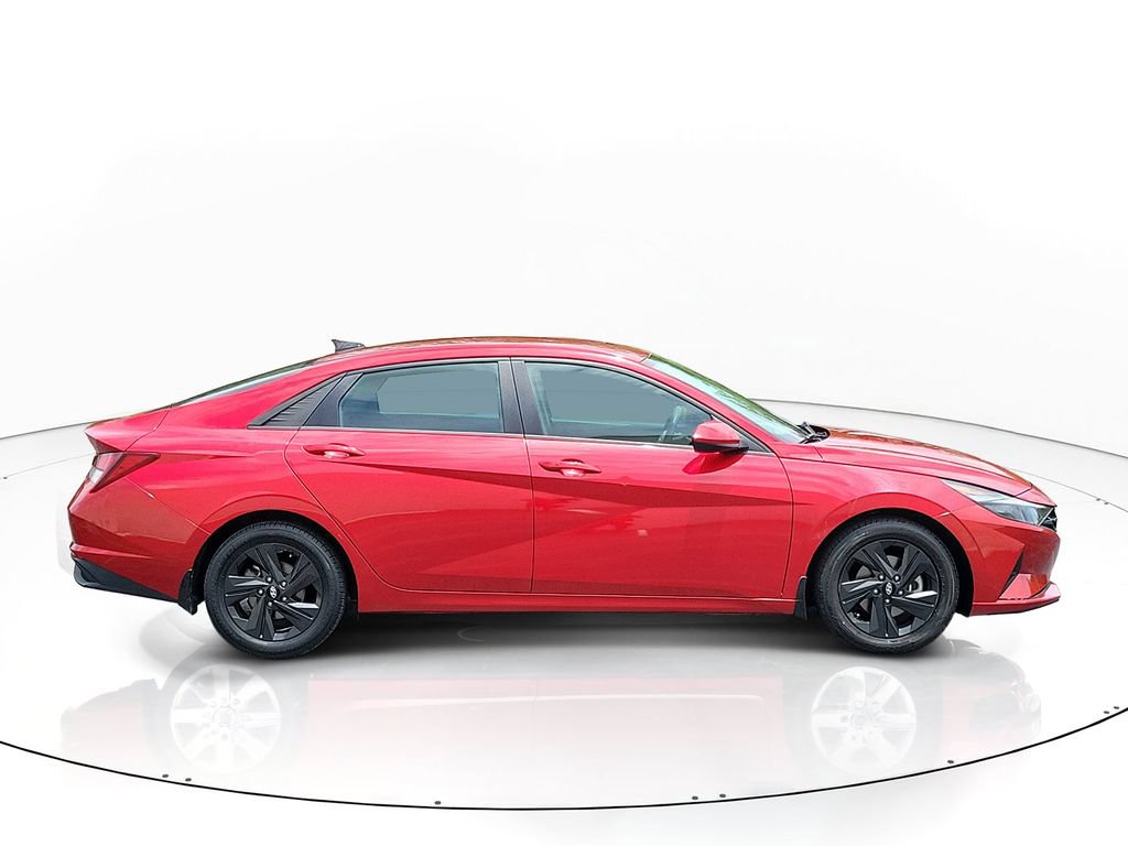Used 2023 Hyundai Elantra SEL FWD image 5