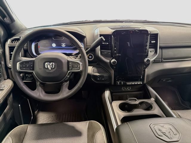 Used 2025 RAM 2500 Laramie AWD/4WD image 19