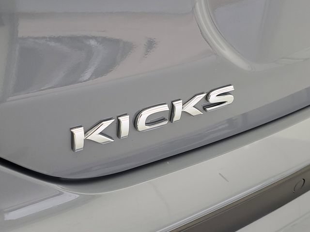 Used 2024 Nissan Kicks SR FWD image 8
