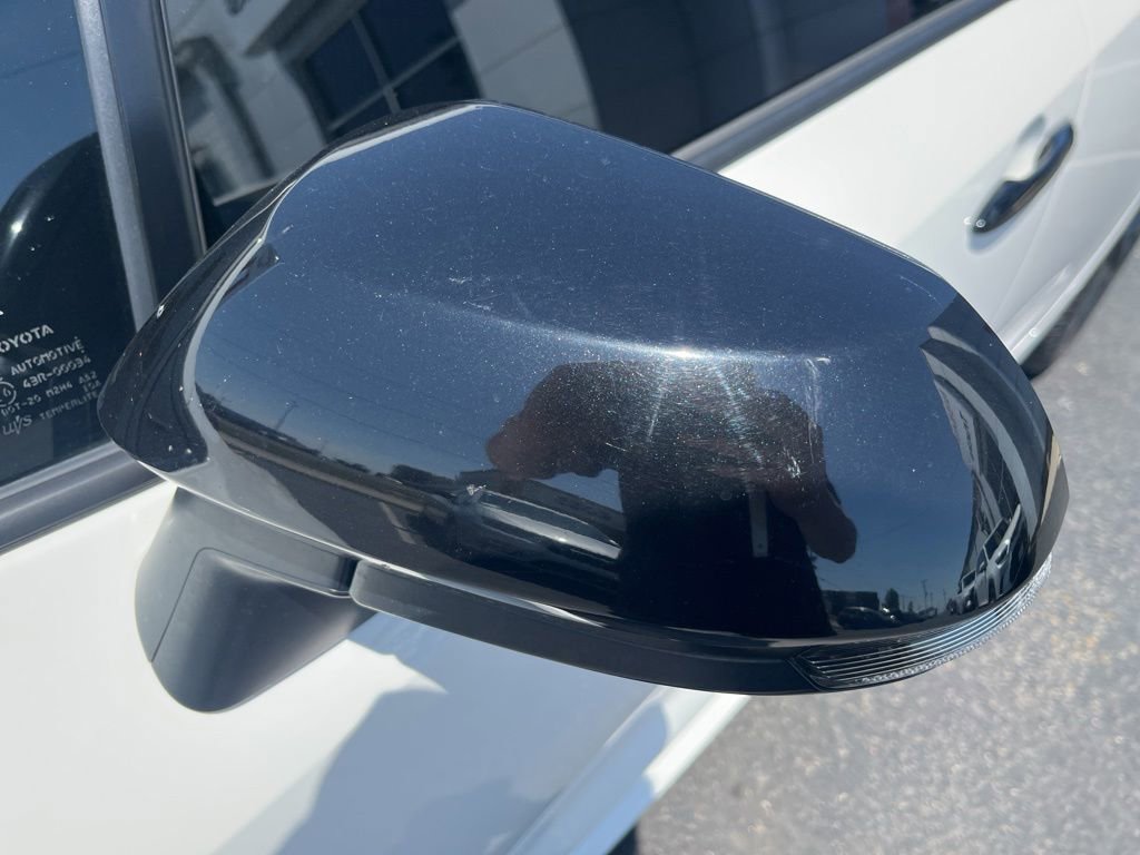 Used 2021 Toyota Corolla SE FWD image 13