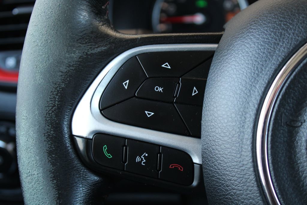 Used 2015 Jeep Renegade Trailhawk w/ Safety & Security Group I image 29