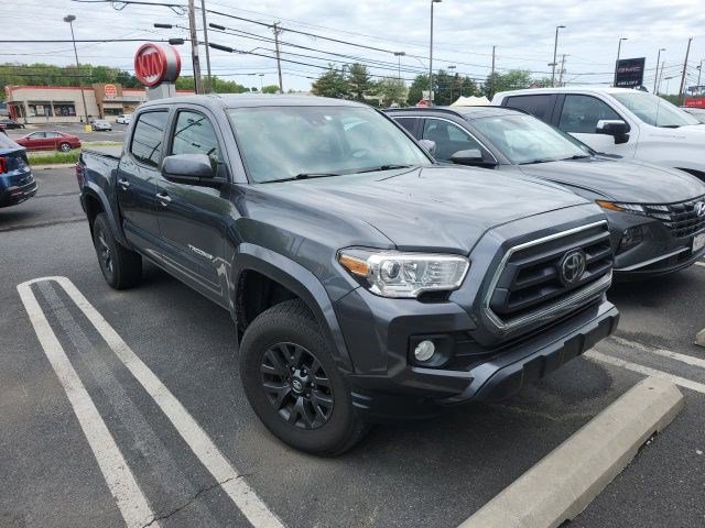 Used 2021 Toyota Tacoma SR5 AWD/4WD image 29