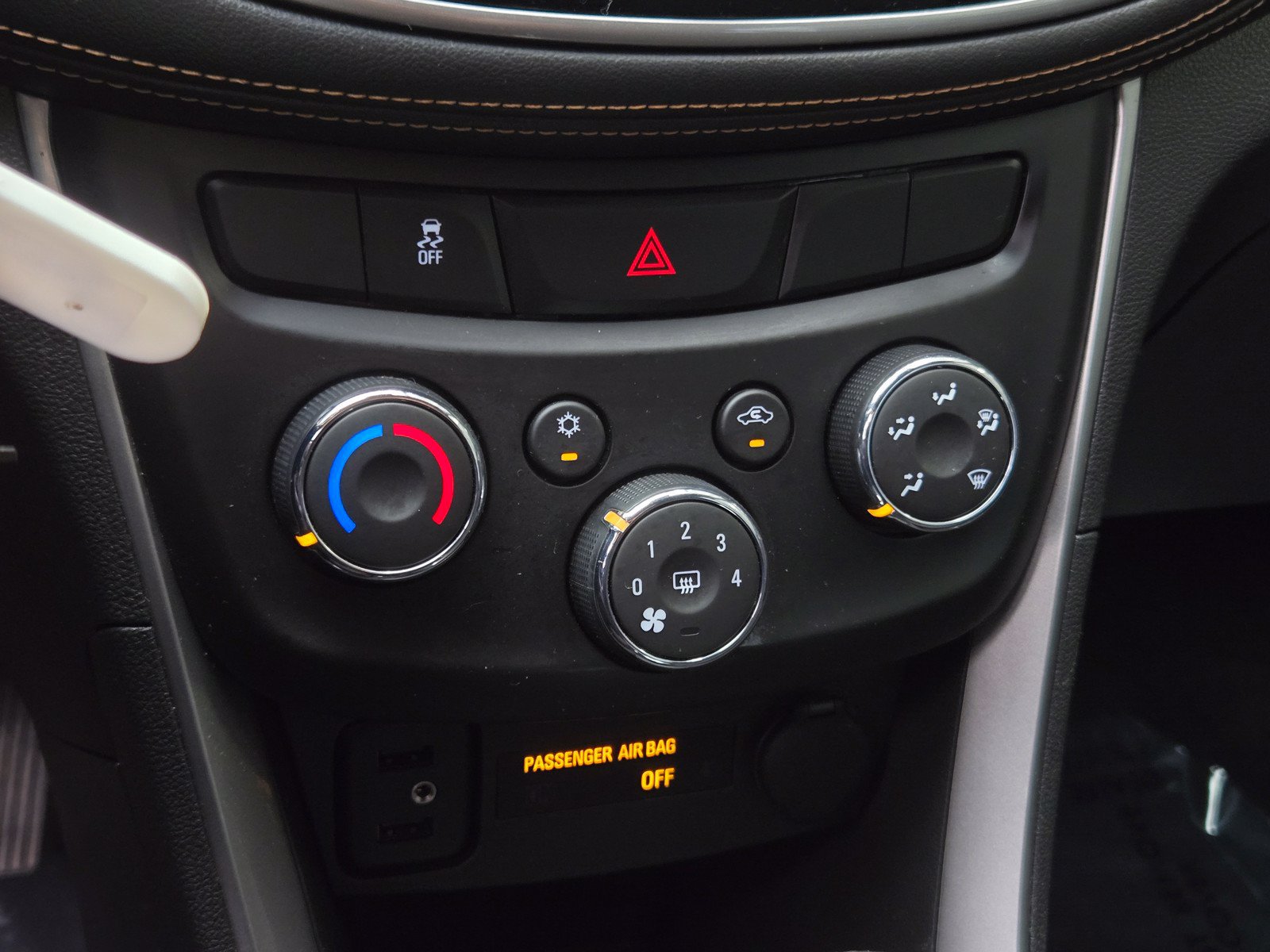 Used 2018 Chevrolet Trax LS FWD image 17