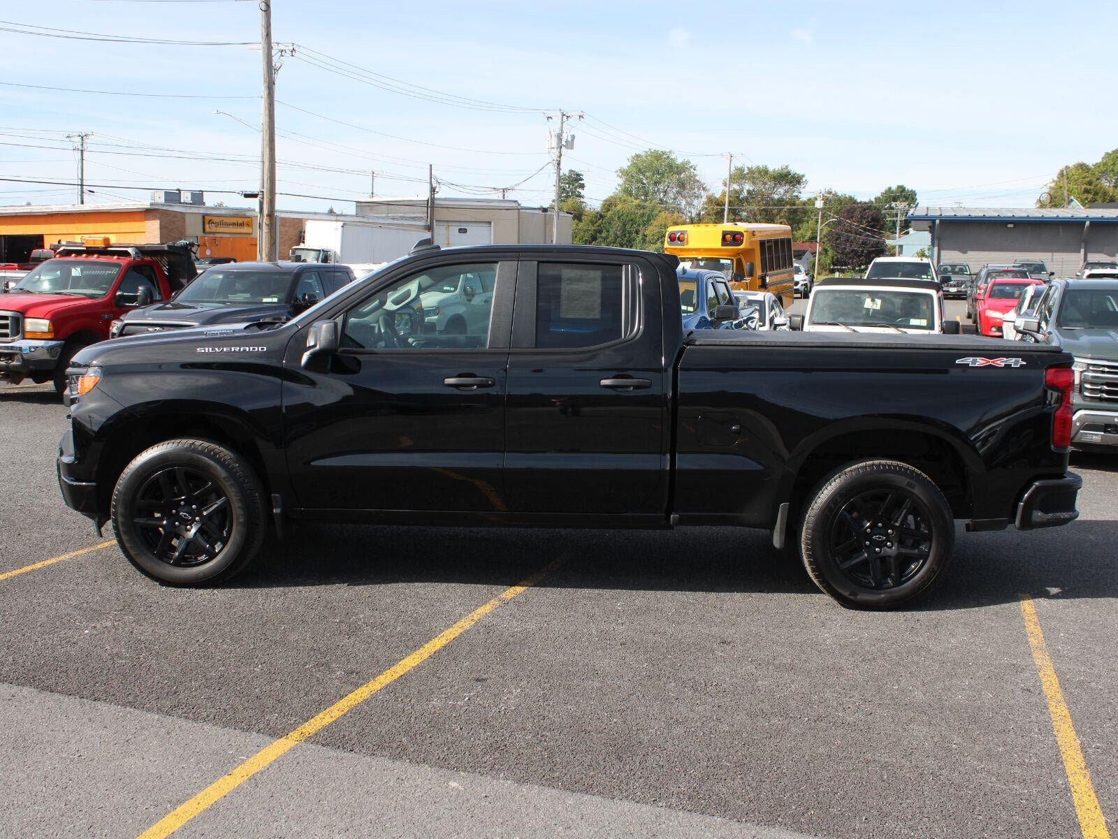 Used 2025 Chevrolet Silverado 1500 Custom AWD/4WD image 5