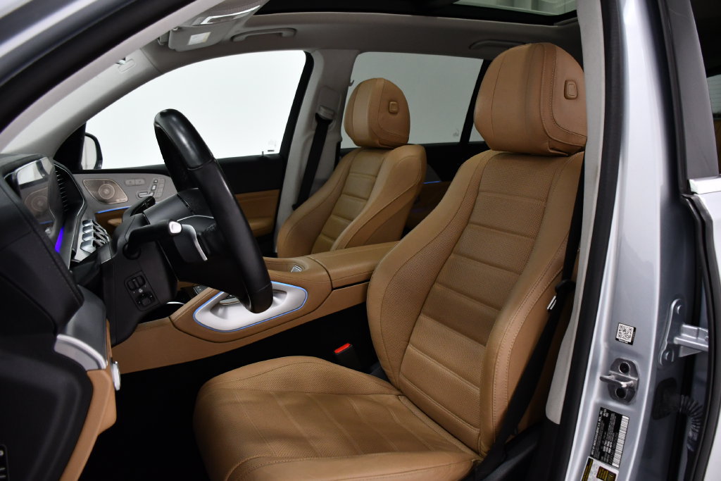 Certified 2024 Mercedes-Benz GLS 450 4MATIC w/ Exclusive Trim Package image 19