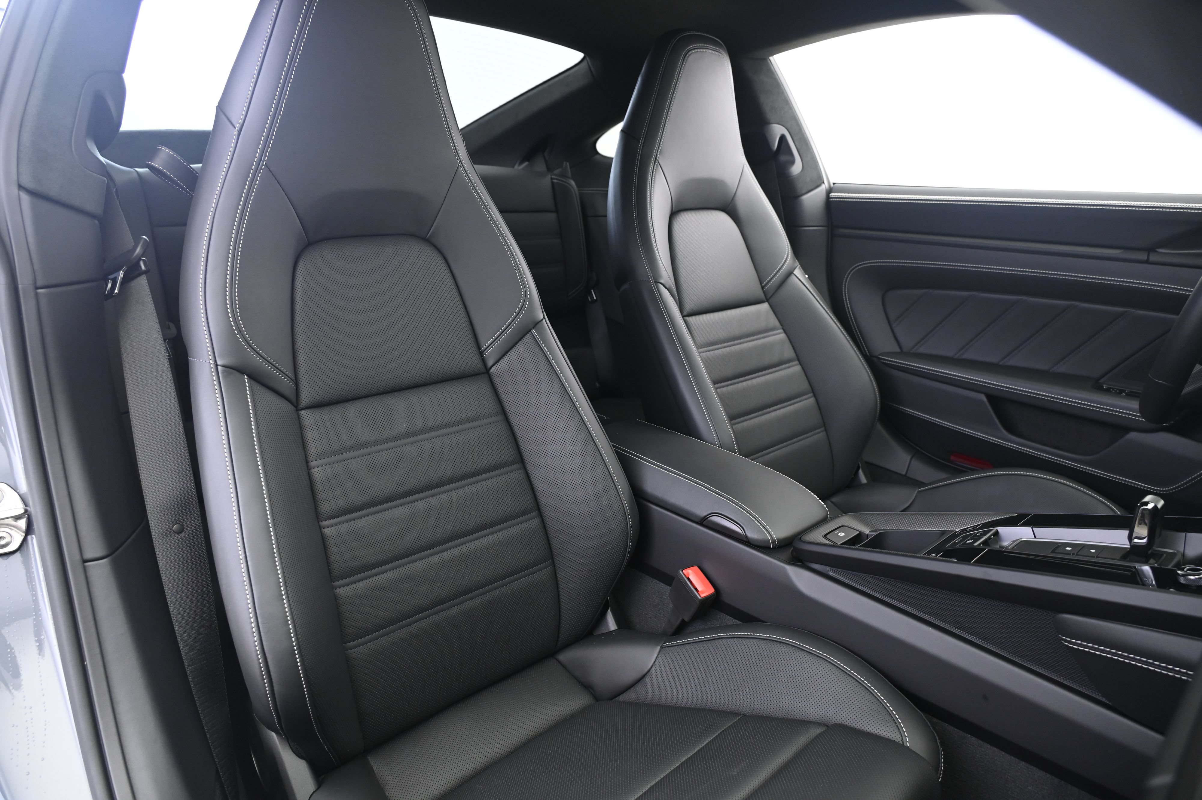 Certified 2026 Porsche 911 Carrera GTS RWD image 20