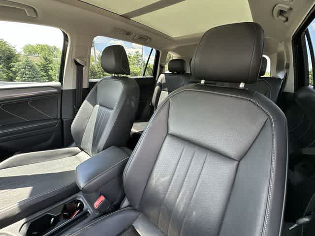 Used 2022 Volkswagen Tiguan SE AWD/4WD image 16