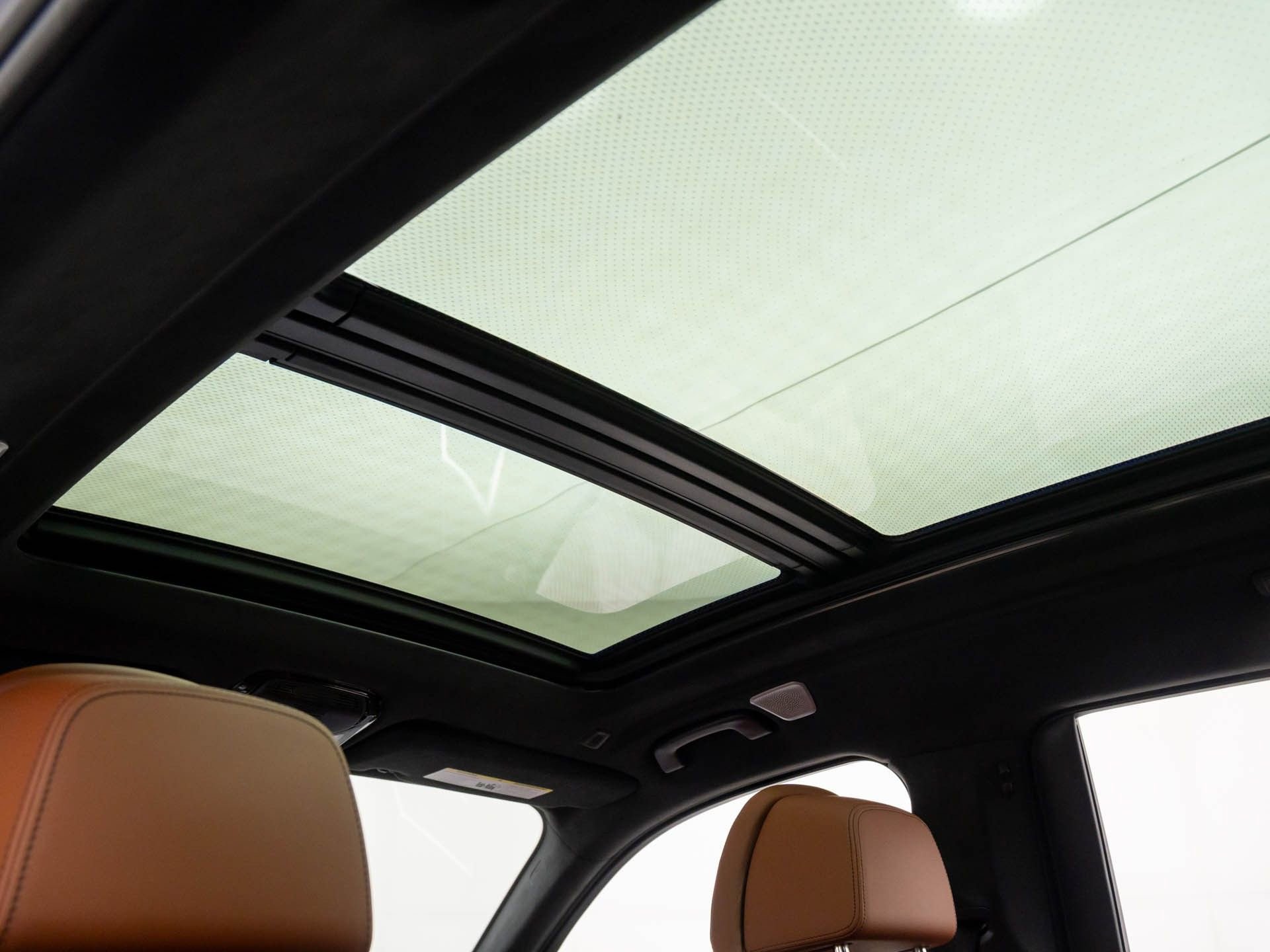 Used 2025 BMW X7 M60i image 18