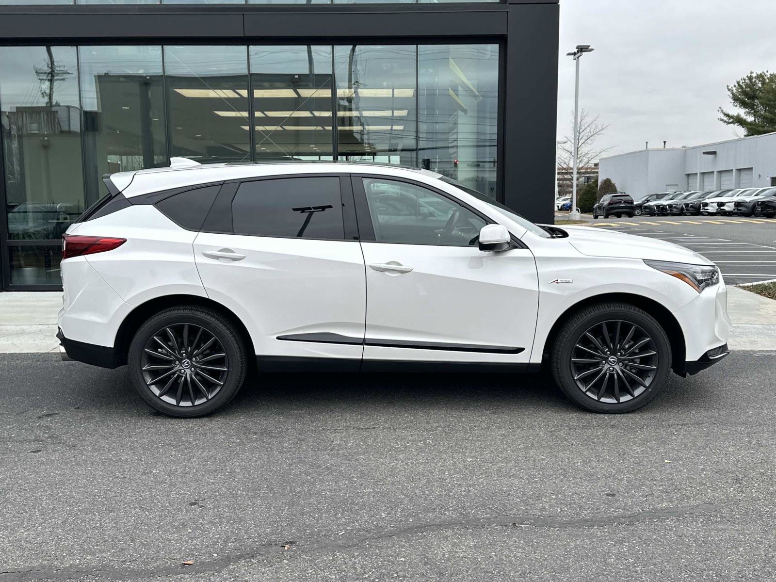 Used 2024 Acura RDX A-Spec image 2