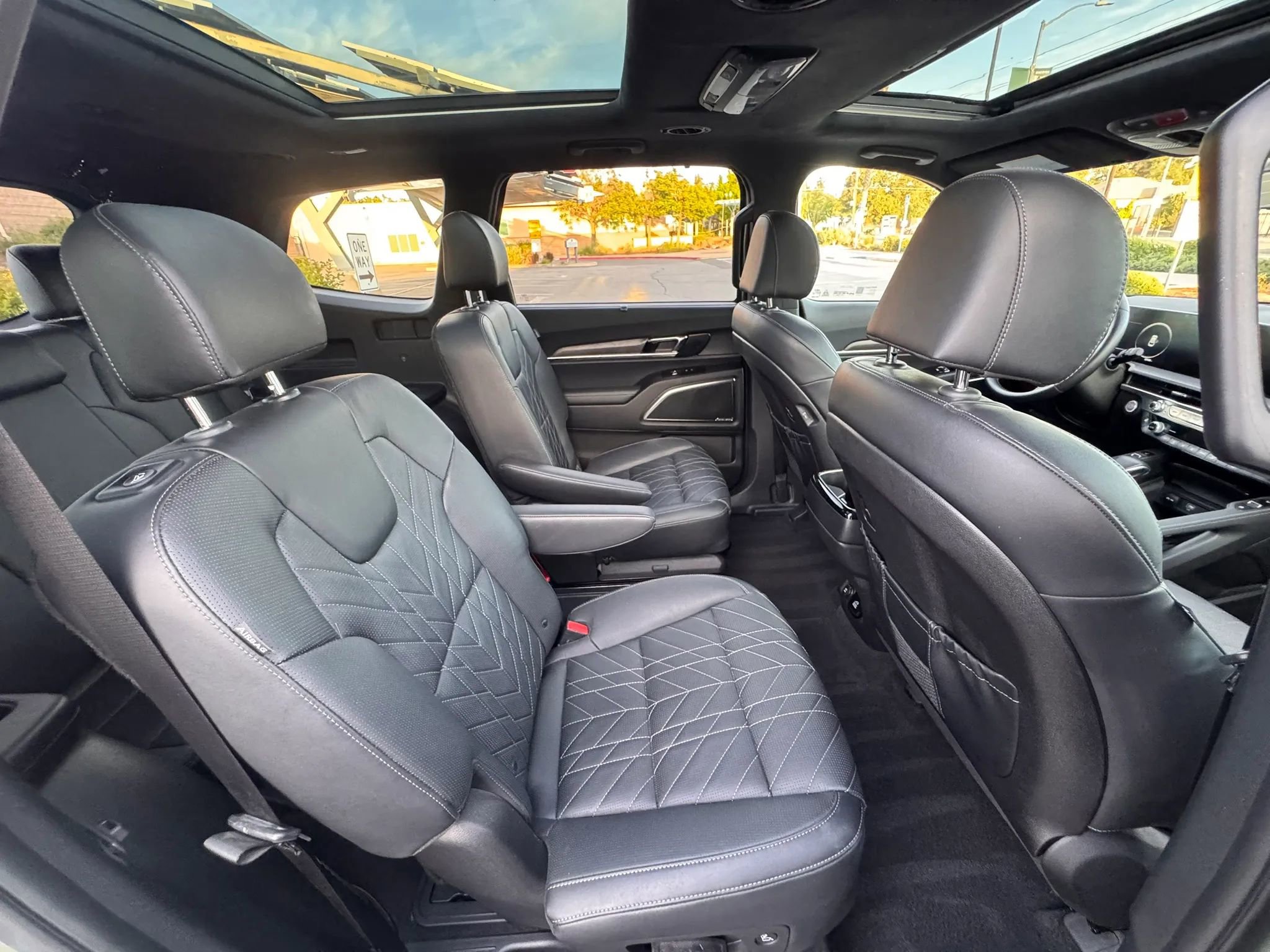 Used 2023 Kia Telluride SX Prestige X-Pro AWD/4WD image 15