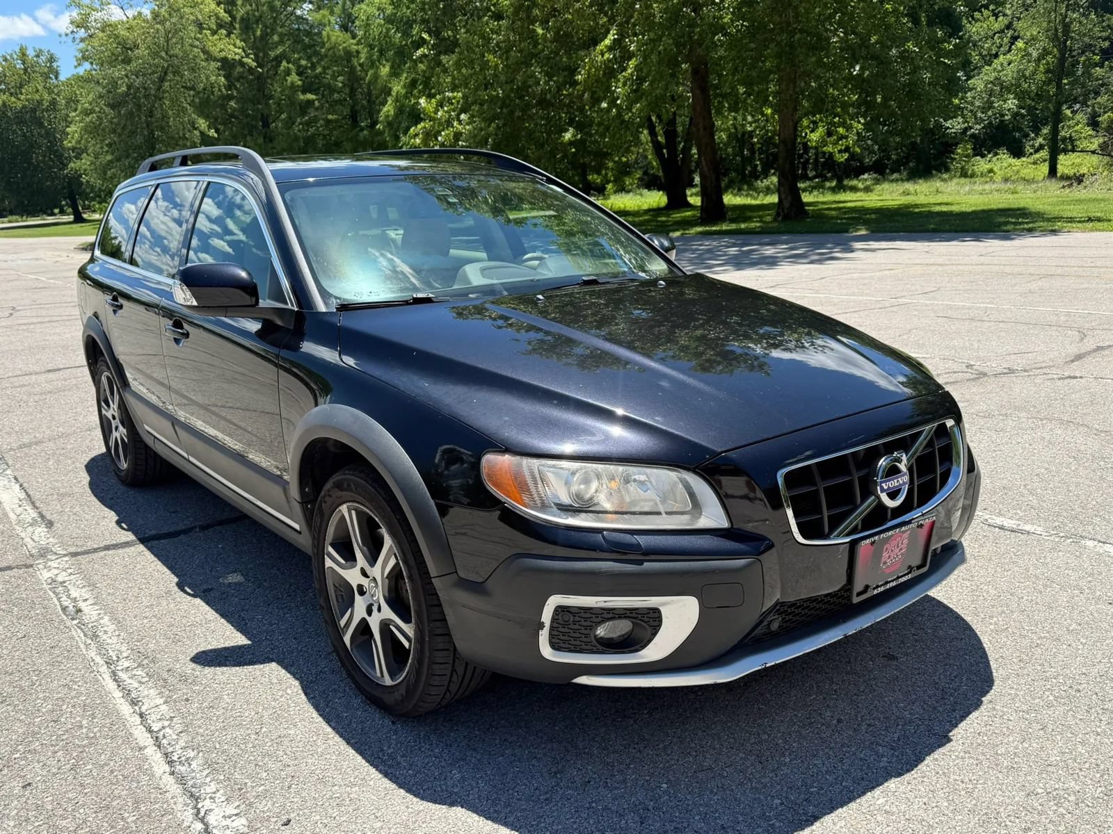 Used 2013 Volvo XC70 T6 AWD/4WD image 3