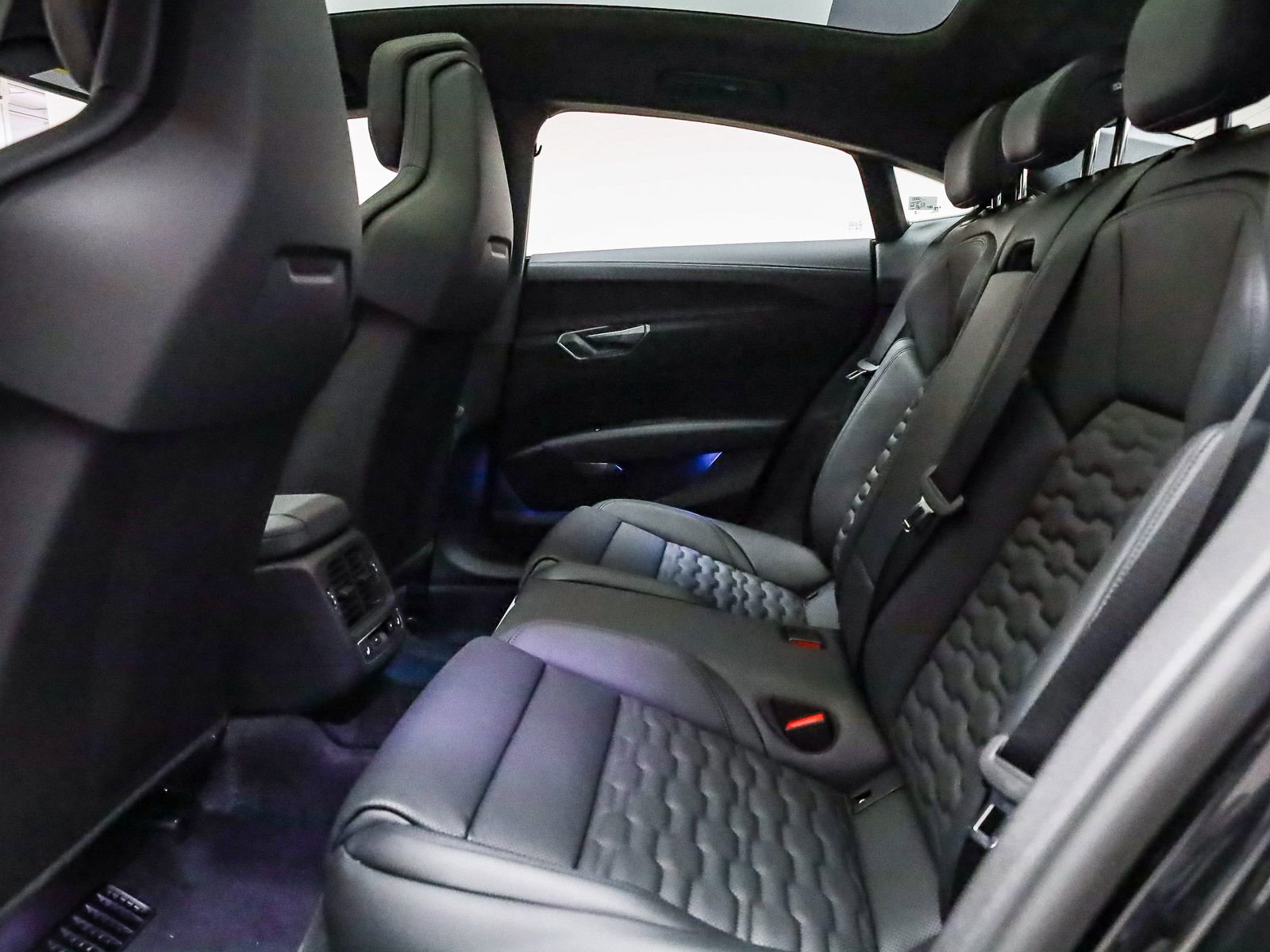 New 2026 Audi RS e-tron GT performance image 29