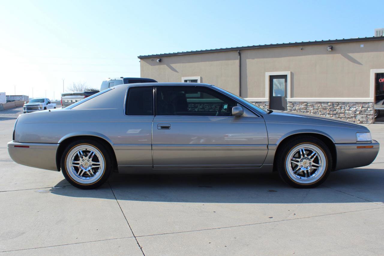 Used 2000 Cadillac Eldorado Touring image 31