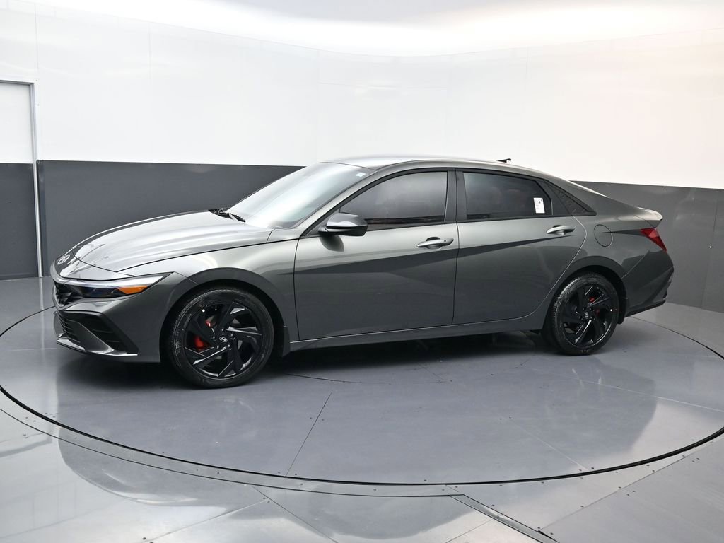 New 2026 Hyundai Elantra Sport image 6