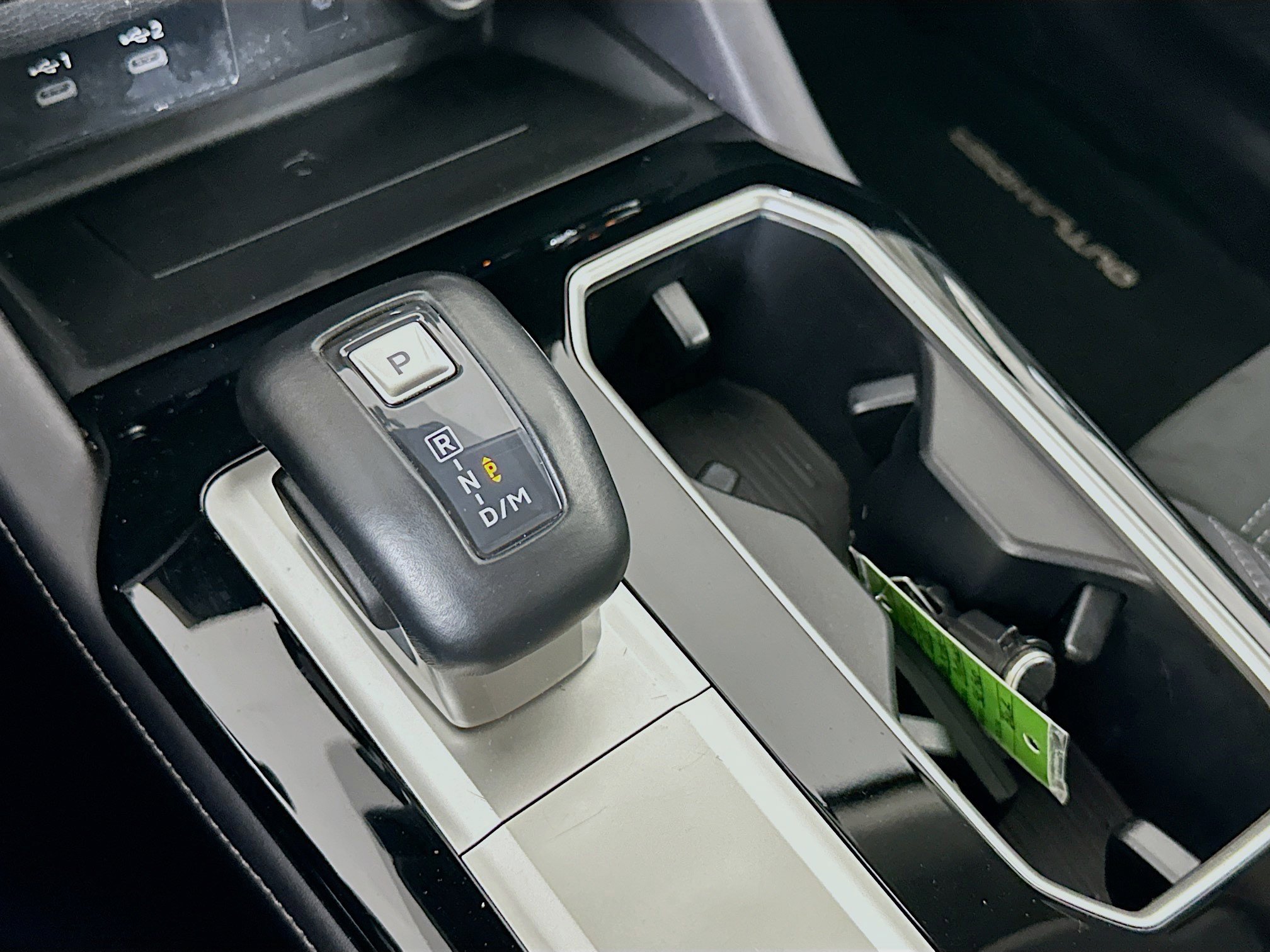 Used 2025 Mitsubishi Outlander SE image 24