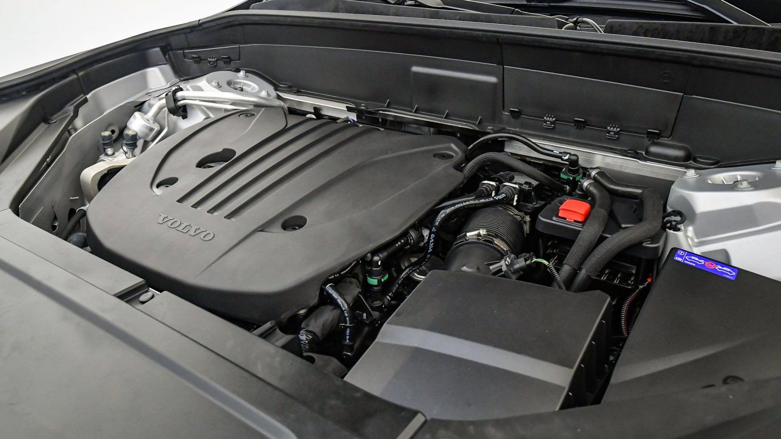 Certified 2025 Volvo XC90 B5 Core image 28